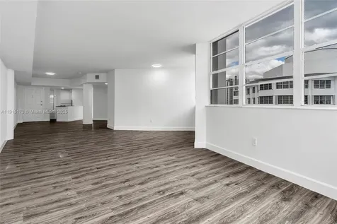 825 Brickell Bay Drive Miami FL 33131