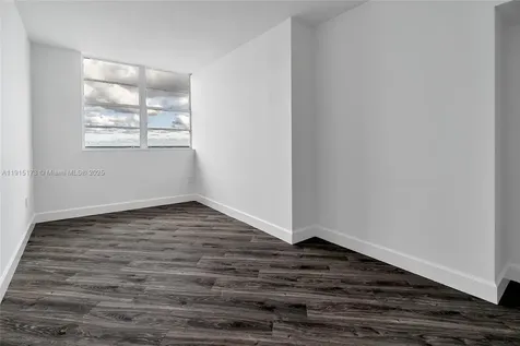 825 Brickell Bay Drive Miami FL 33131