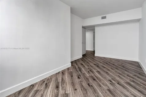 825 Brickell Bay Drive Miami FL 33131