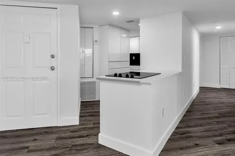 825 Brickell Bay Drive Miami FL 33131
