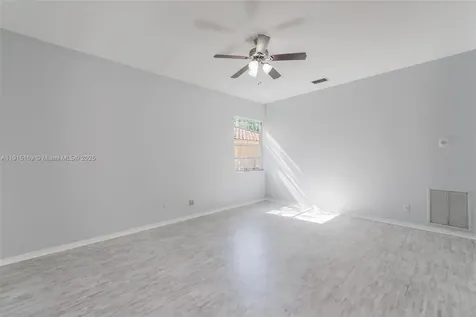 2101 Oakmont Terrace Coral Springs FL 33071