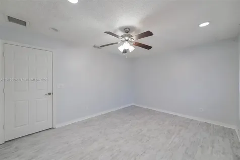 2101 Oakmont Terrace Coral Springs FL 33071