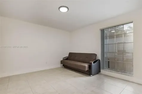 10748 N Kendall Drive Miami FL 33176