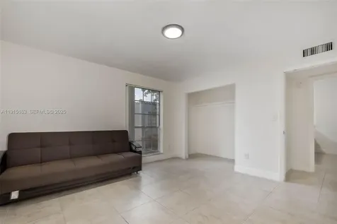 10748 N Kendall Drive Miami FL 33176