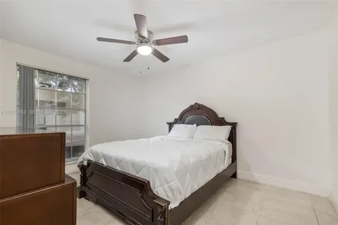 10748 N Kendall Drive Miami FL 33176