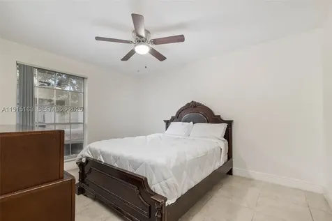 10748 N Kendall Drive Miami FL 33176