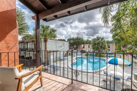 10748 N Kendall Drive Miami FL 33176