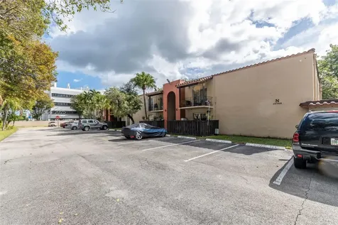 10748 N Kendall Drive Miami FL 33176