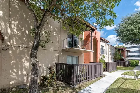 10748 N Kendall Drive Miami FL 33176