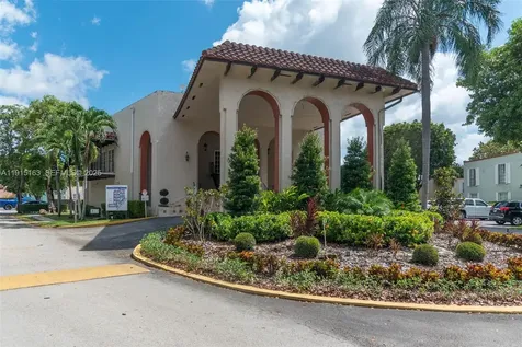 10748 N Kendall Drive Miami FL 33176