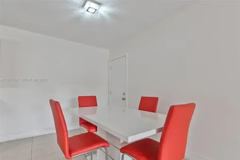 10748 N Kendall Drive Miami FL 33176