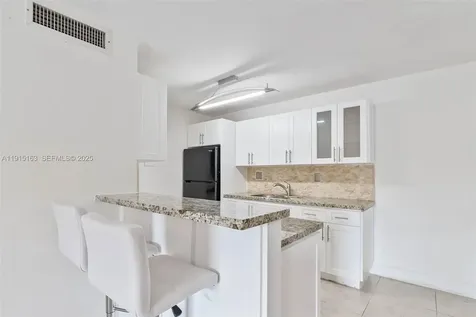 10748 N Kendall Drive Miami FL 33176