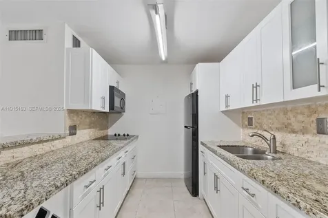 10748 N Kendall Drive Miami FL 33176