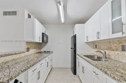10748 N Kendall Drive Miami FL 33176