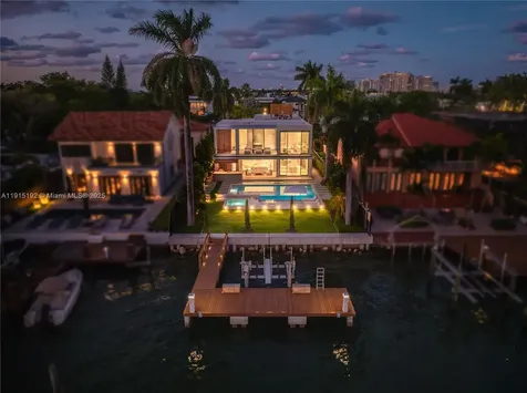 94 S Hibiscus Drive Miami Beach FL 33139