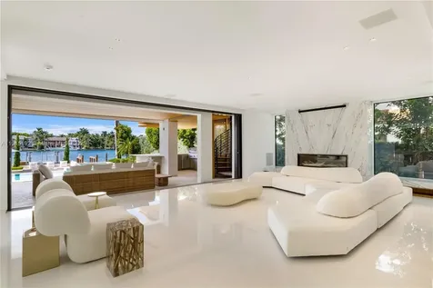 94 S Hibiscus Drive Miami Beach FL 33139