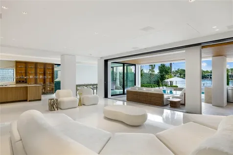 94 S Hibiscus Drive Miami Beach FL 33139