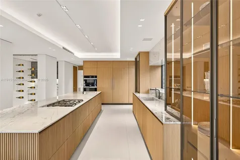 94 S Hibiscus Drive Miami Beach FL 33139