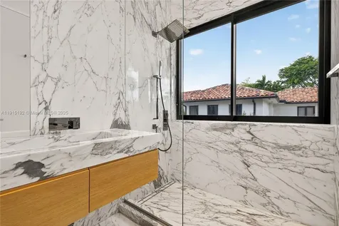 94 S Hibiscus Drive Miami Beach FL 33139