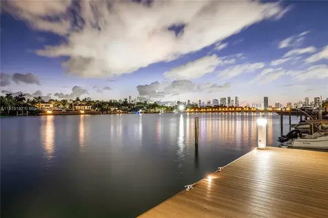 94 S Hibiscus Drive Miami Beach FL 33139