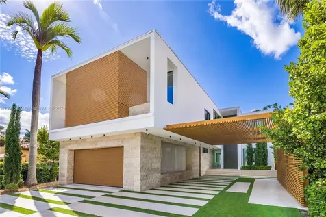 94 S Hibiscus Drive Miami Beach FL 33139