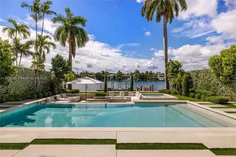 94 S Hibiscus Drive Miami Beach FL 33139