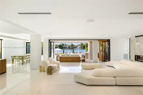 94 S Hibiscus Drive Miami Beach FL 33139