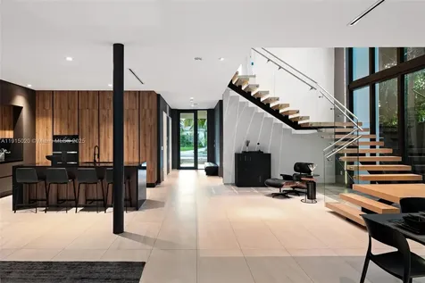 77 SW 18th Terrace Miami FL 33129
