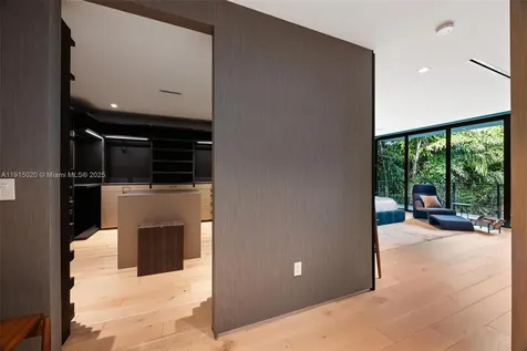 77 SW 18th Terrace Miami FL 33129