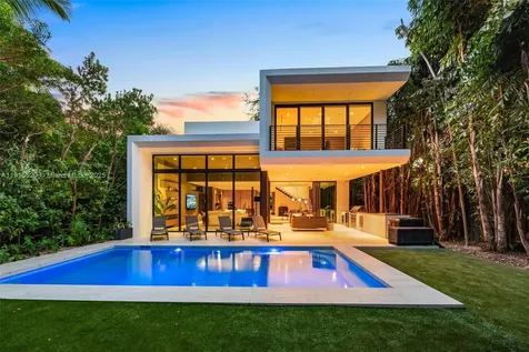77 SW 18th Terrace Miami FL 33129
