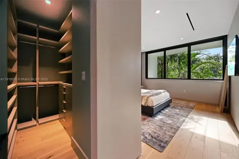 77 SW 18th Terrace Miami FL 33129