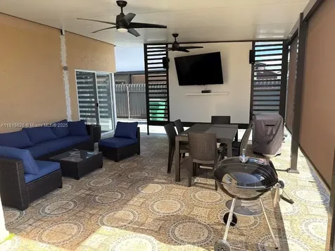 733 SW 99th Court Circle Miami FL 33174