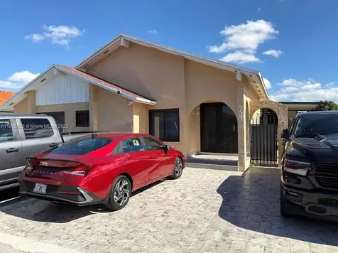 733 SW 99th Court Circle Miami FL 33174