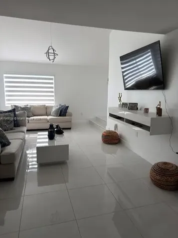 733 SW 99th Court Circle Miami FL 33174