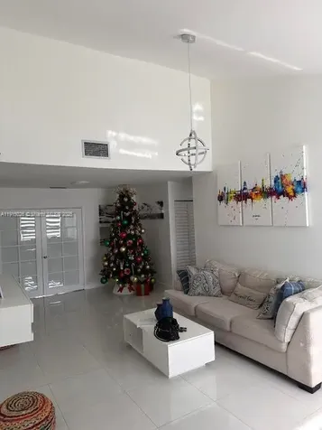 733 SW 99th Court Circle Miami FL 33174