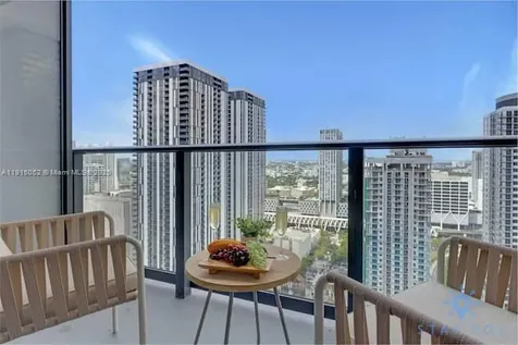 159 NE 6th Street Miami FL 33132