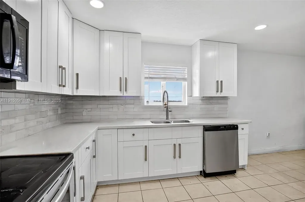 2920 NW 9th Place Fort Lauderdale FL 33311