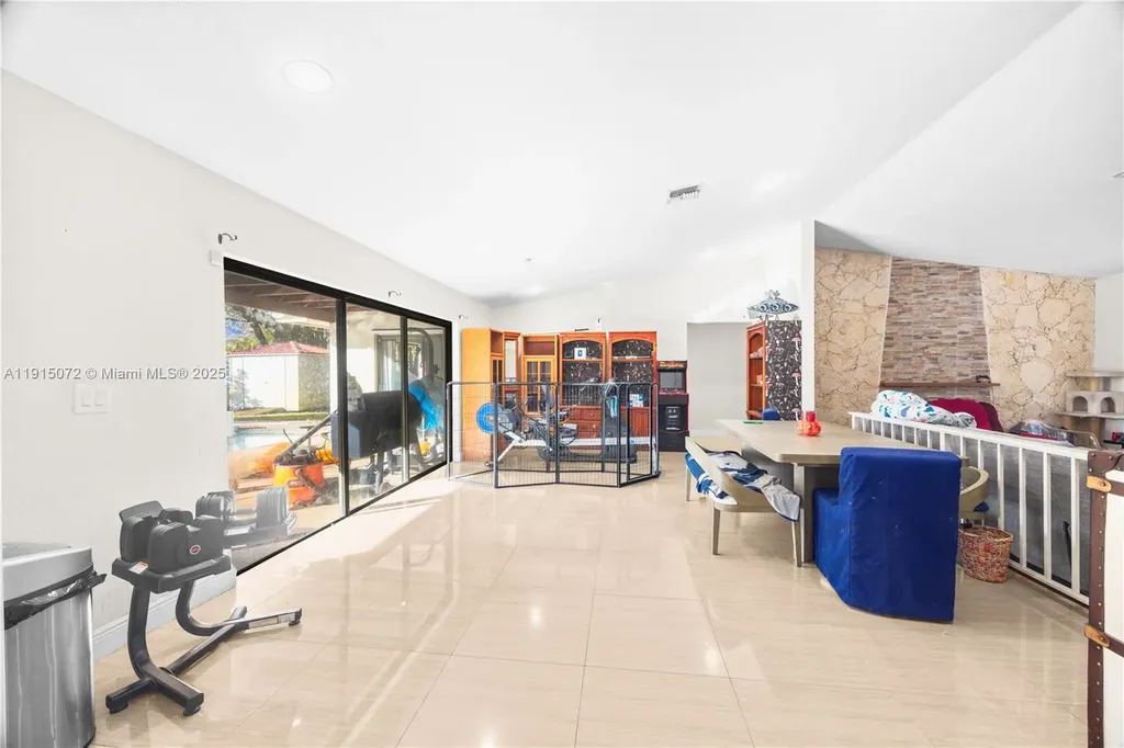 284 NW 92nd Avenue Coral Springs FL 33071