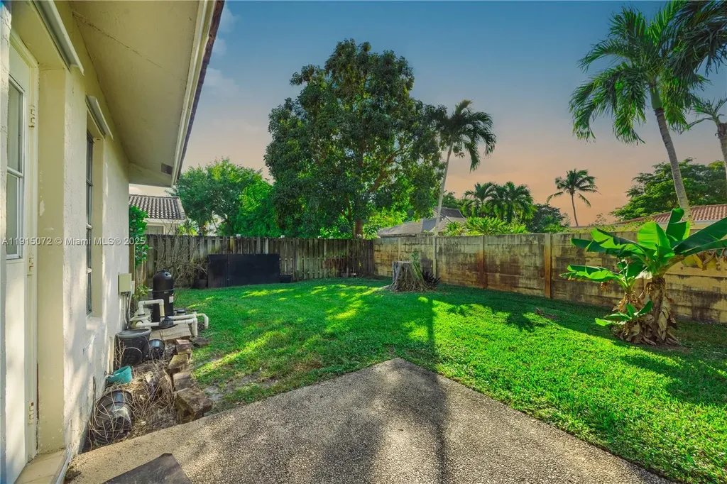 284 NW 92nd Avenue Coral Springs FL 33071