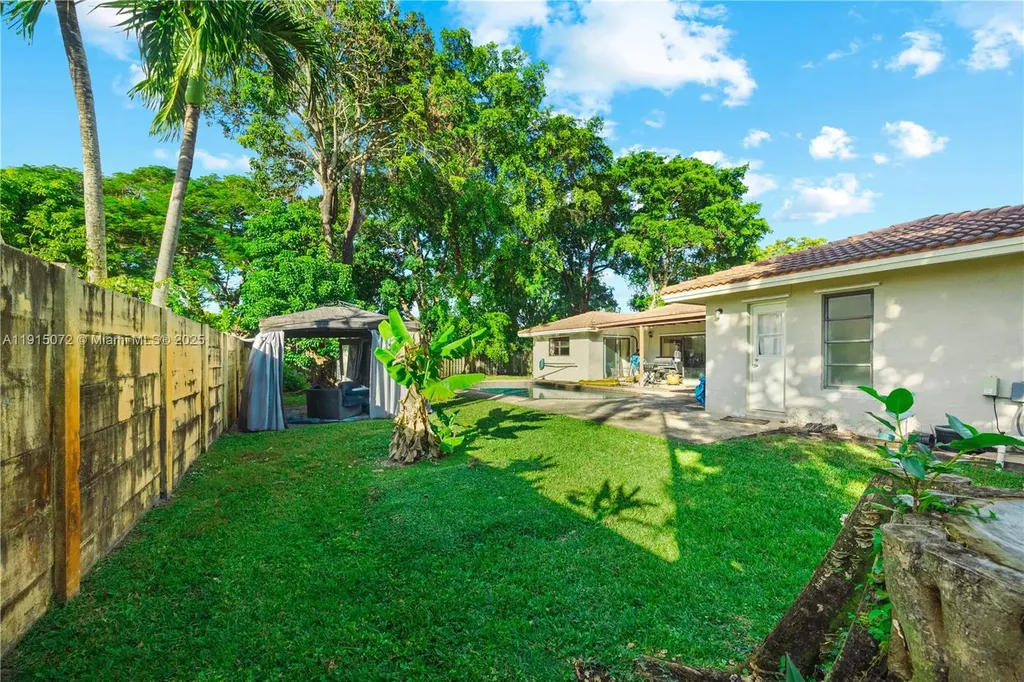 284 NW 92nd Avenue Coral Springs FL 33071