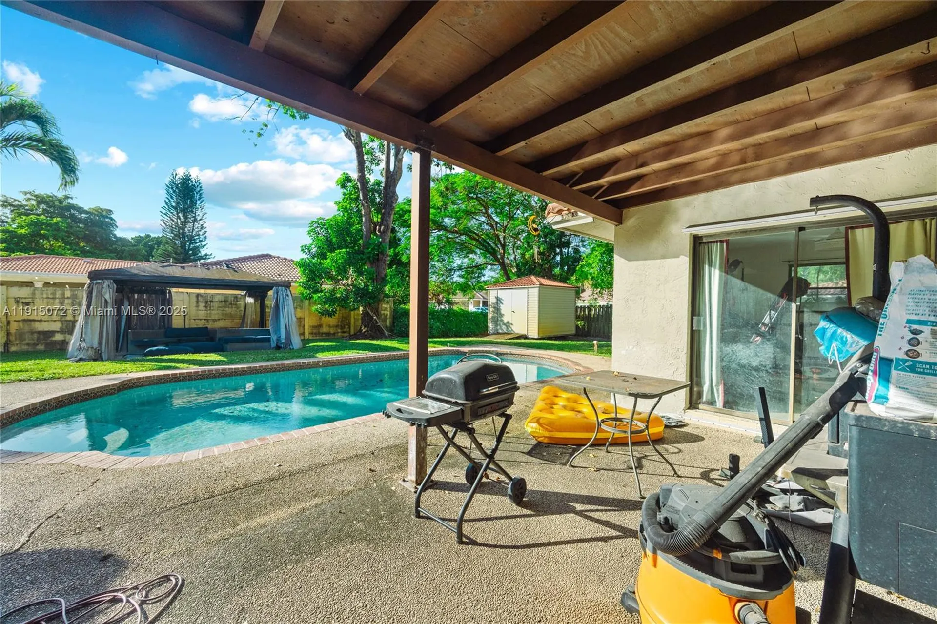 284 NW 92nd Avenue Coral Springs FL 33071