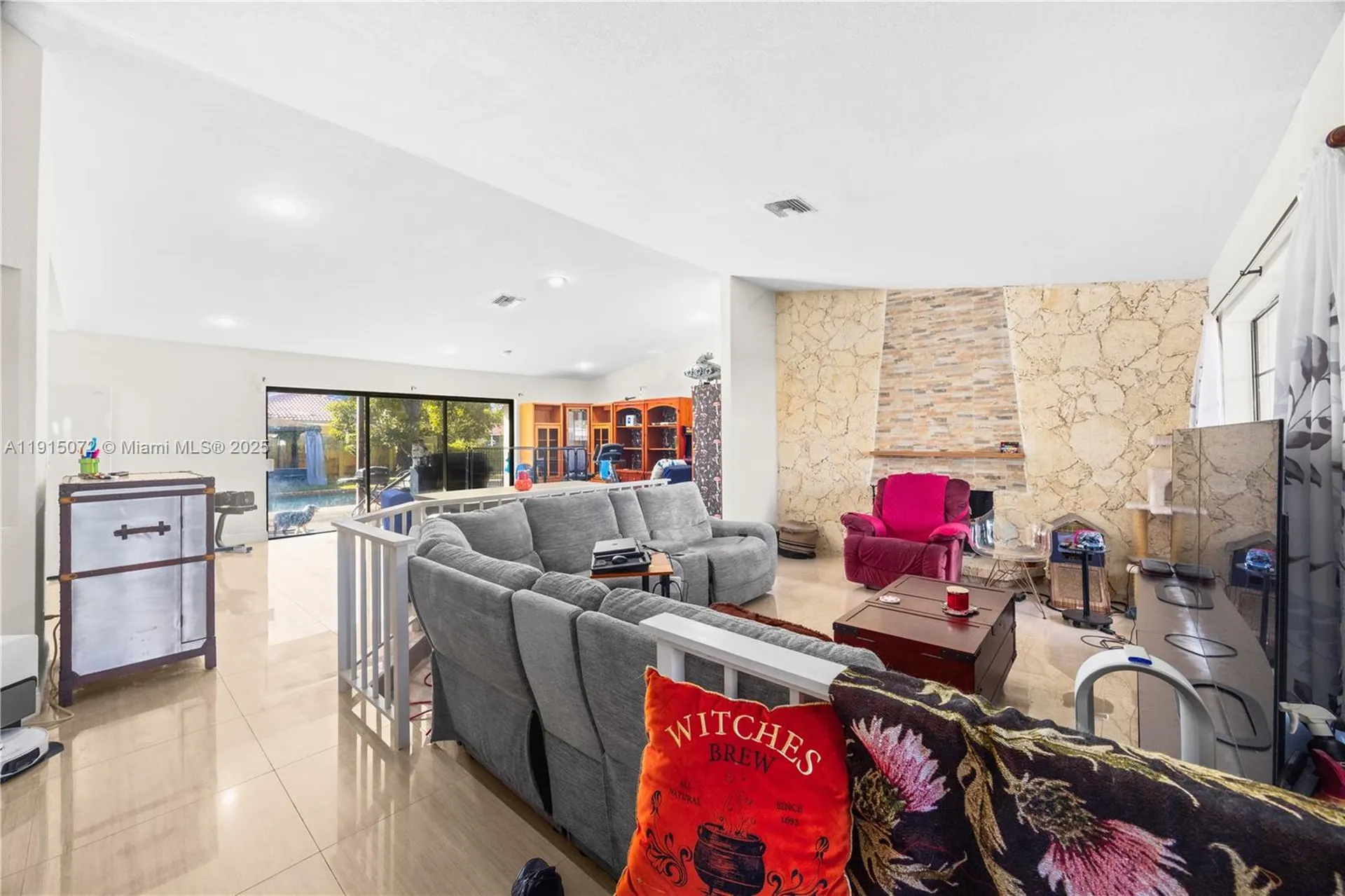 284 NW 92nd Avenue Coral Springs FL 33071