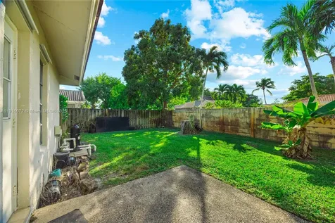 284 NW 92nd Avenue Coral Springs FL 33071