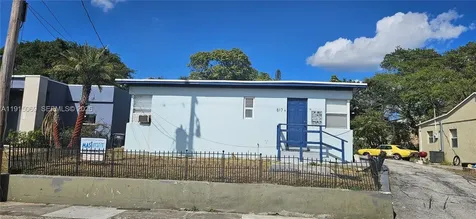 817 Grant Street West Palm Beach FL 33407