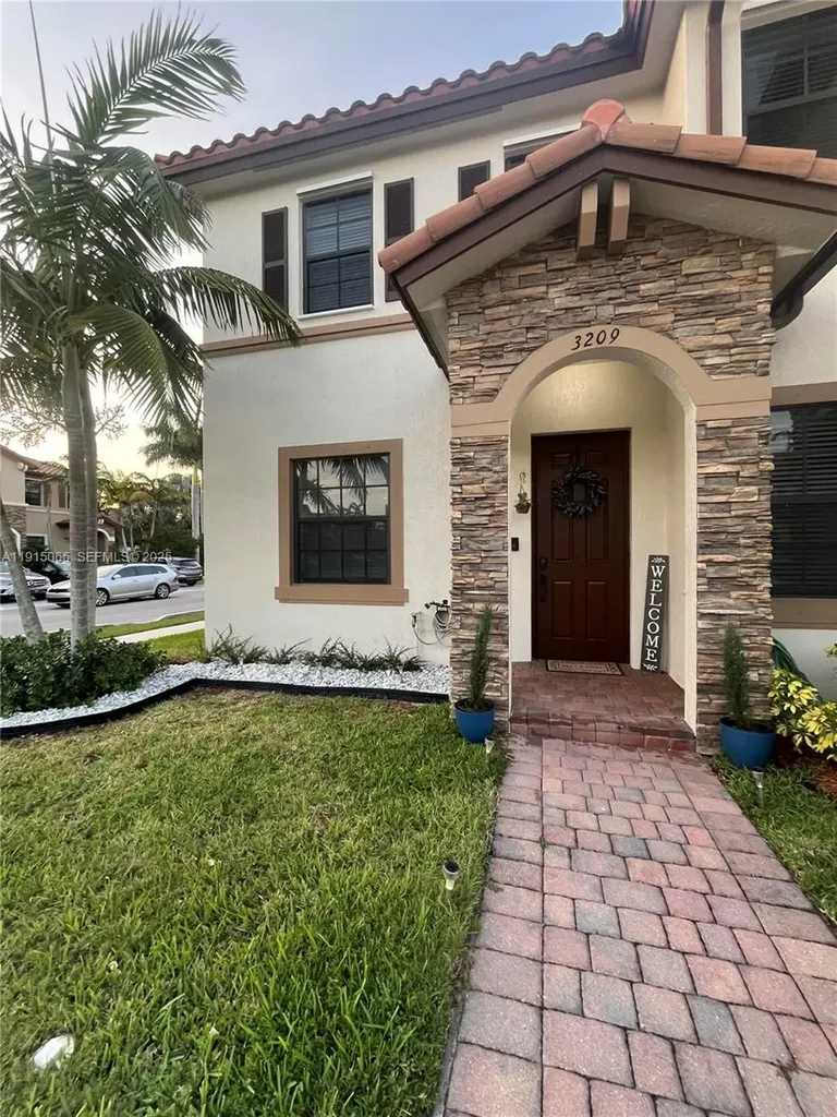 3209 SE 4th Court Homestead FL 33033