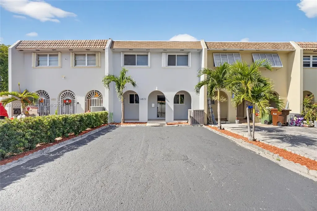 6822 W 2nd Lane Hialeah FL 33014