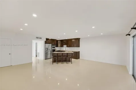 6822 W 2nd Lane Hialeah FL 33014