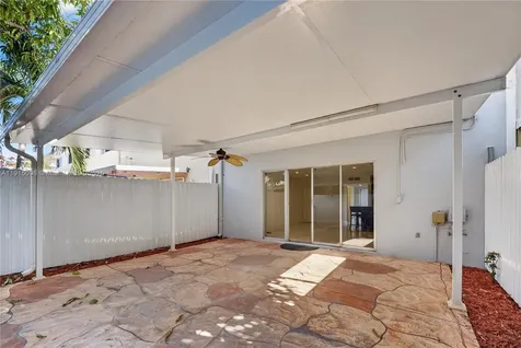 6822 W 2nd Lane Hialeah FL 33014