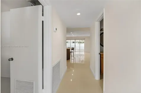 6822 W 2nd Lane Hialeah FL 33014