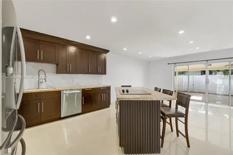 6822 W 2nd Lane Hialeah FL 33014